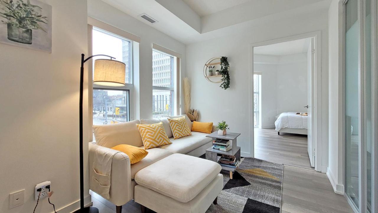 Lovely 3 Bedrooms In University Of Toronto Exterior photo