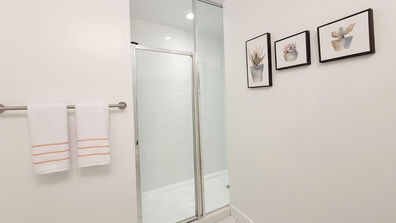 Lovely 3 Bedrooms In University Of Toronto Exterior photo