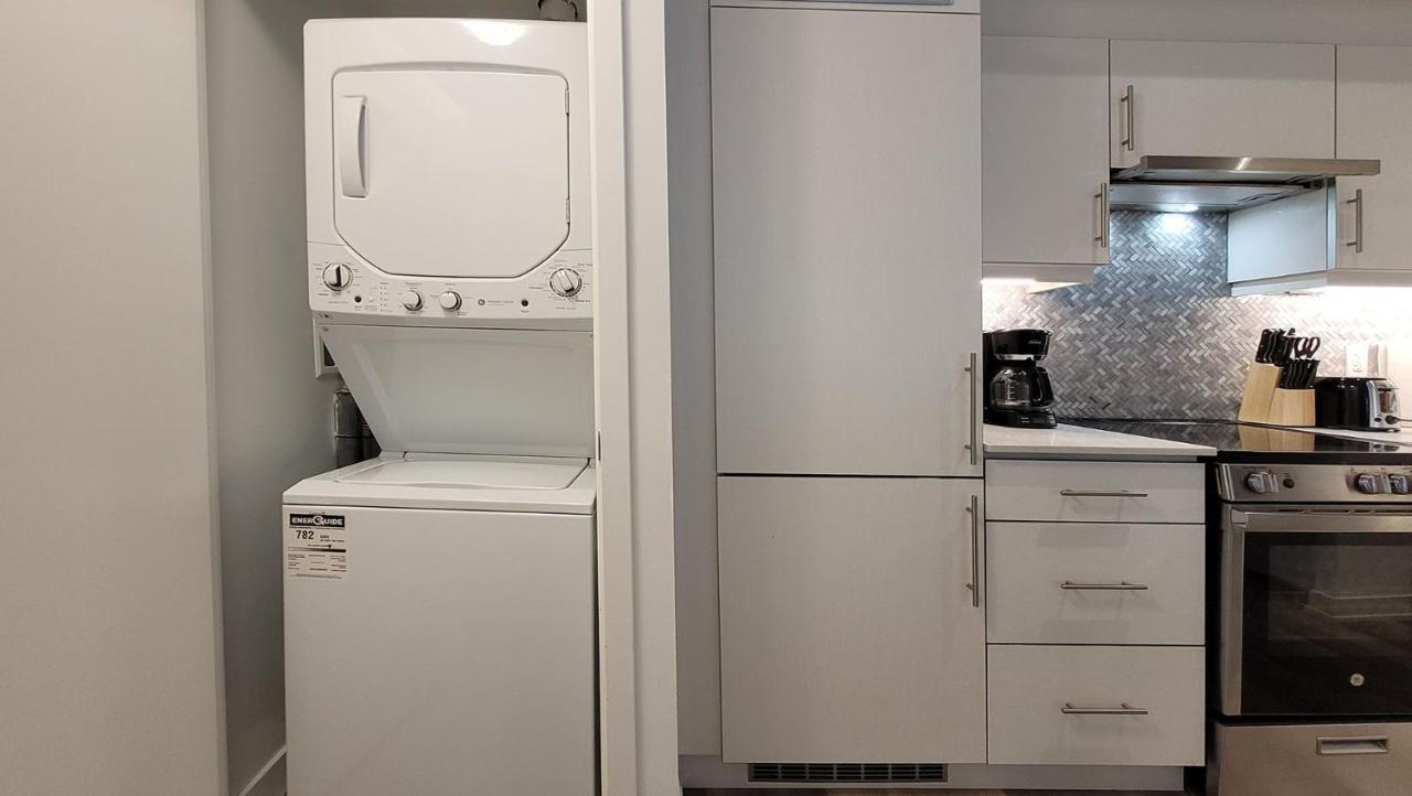 Lovely 3 Bedrooms In University Of Toronto Exterior photo
